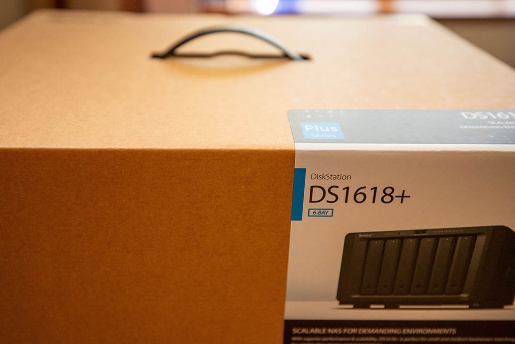 Synology DS1618+ Box